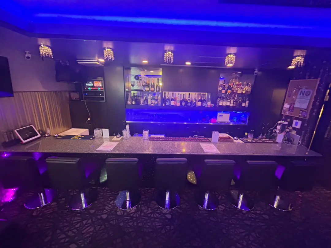 girl's bar CREA(クレア)