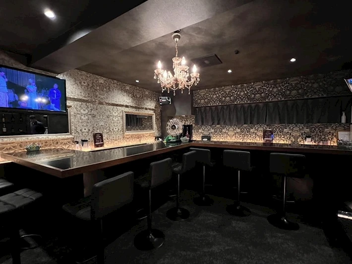 GIRLS BAR EleXIven (イレブン)
