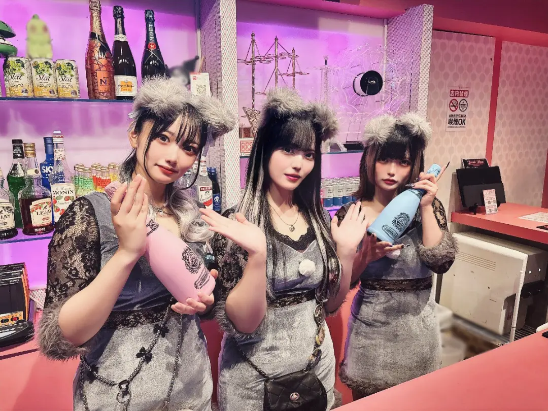 オオカミちゃんカフェ 神戸三宮店