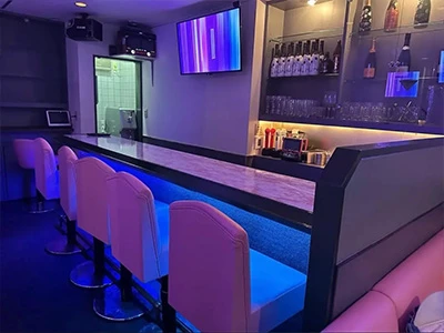 bar P!nk (ピンク)