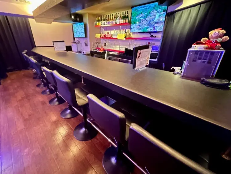 girls bar IVE(アイヴ)