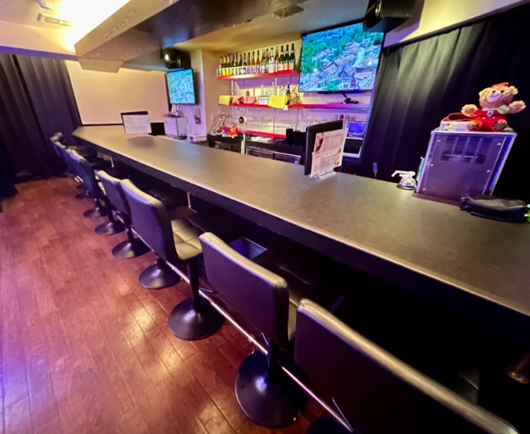 girls bar IVE(アイヴ)