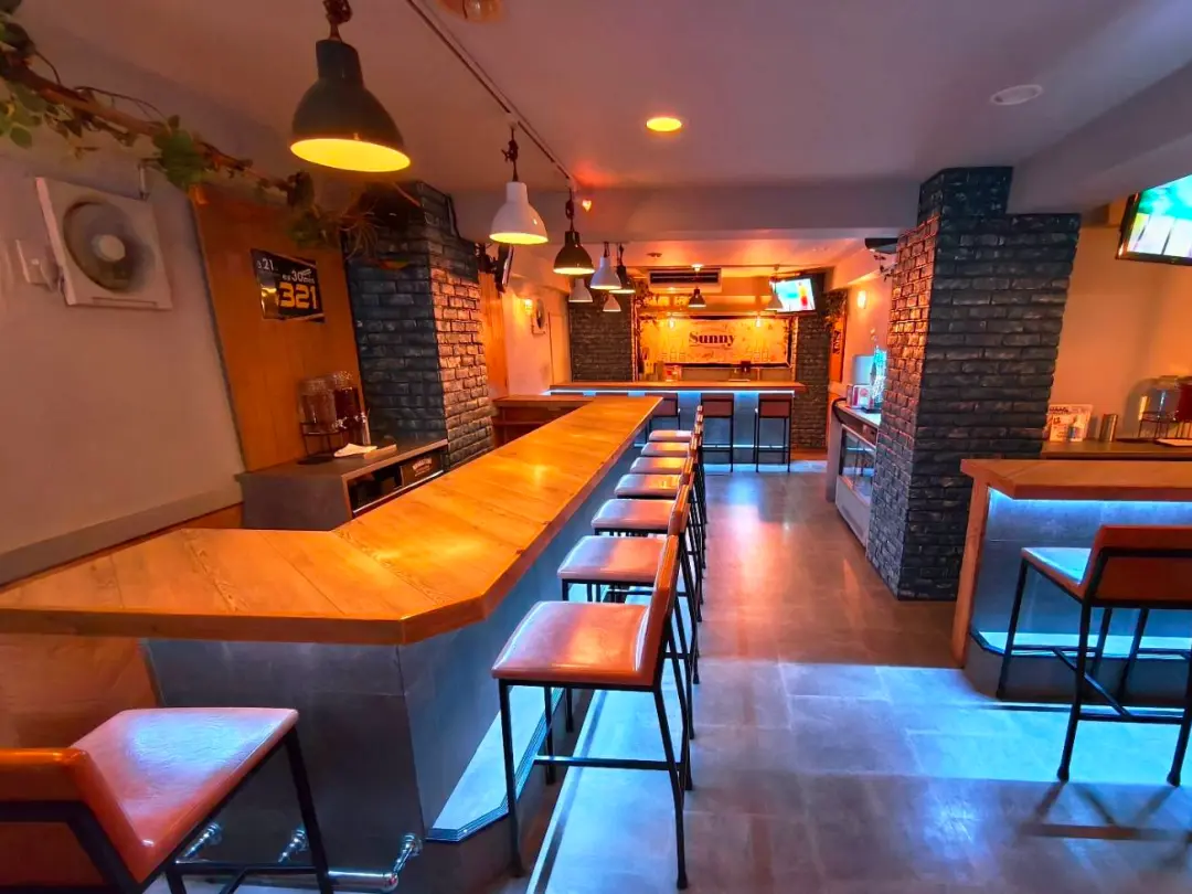 Girls Cafe and Bar Sunny(サニー)