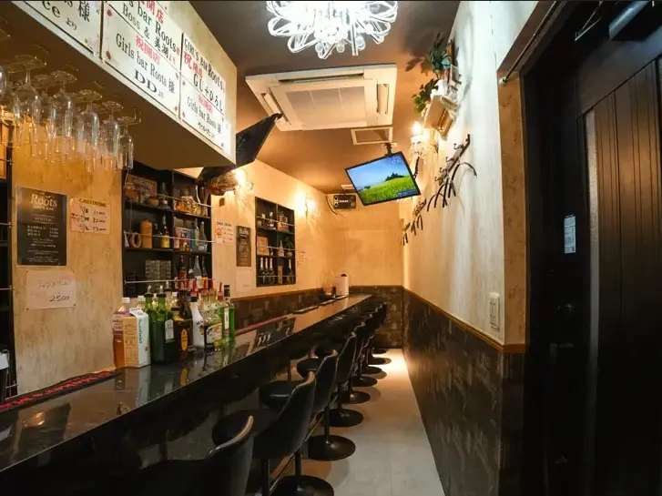 Girl's Bar Roots (ルーツ)