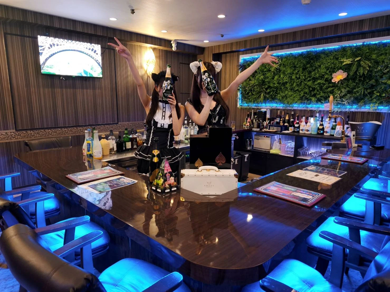 GIRLS BAR ELENA (エレナ)