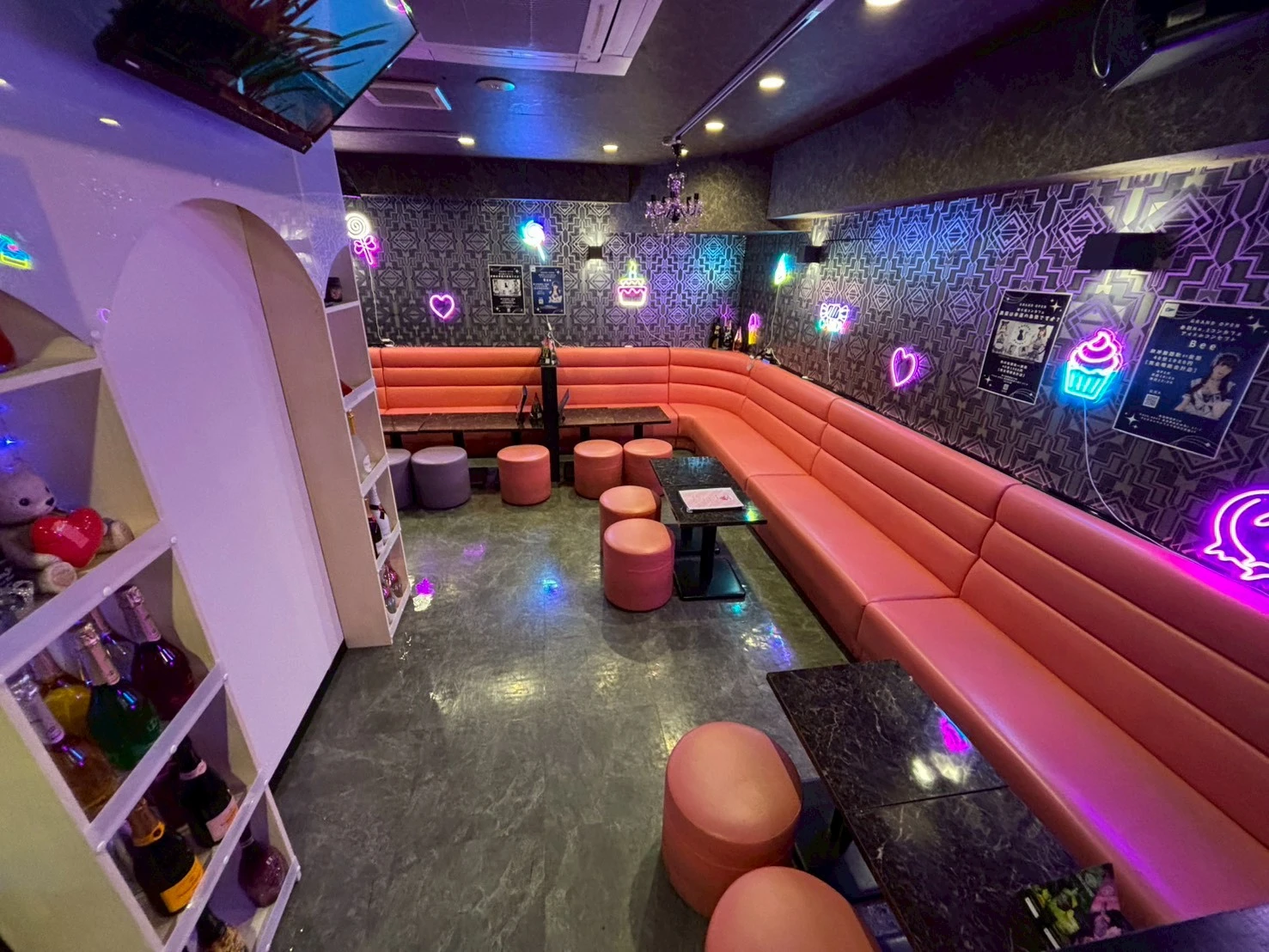 コンセプトカフェ Bell(ベル)