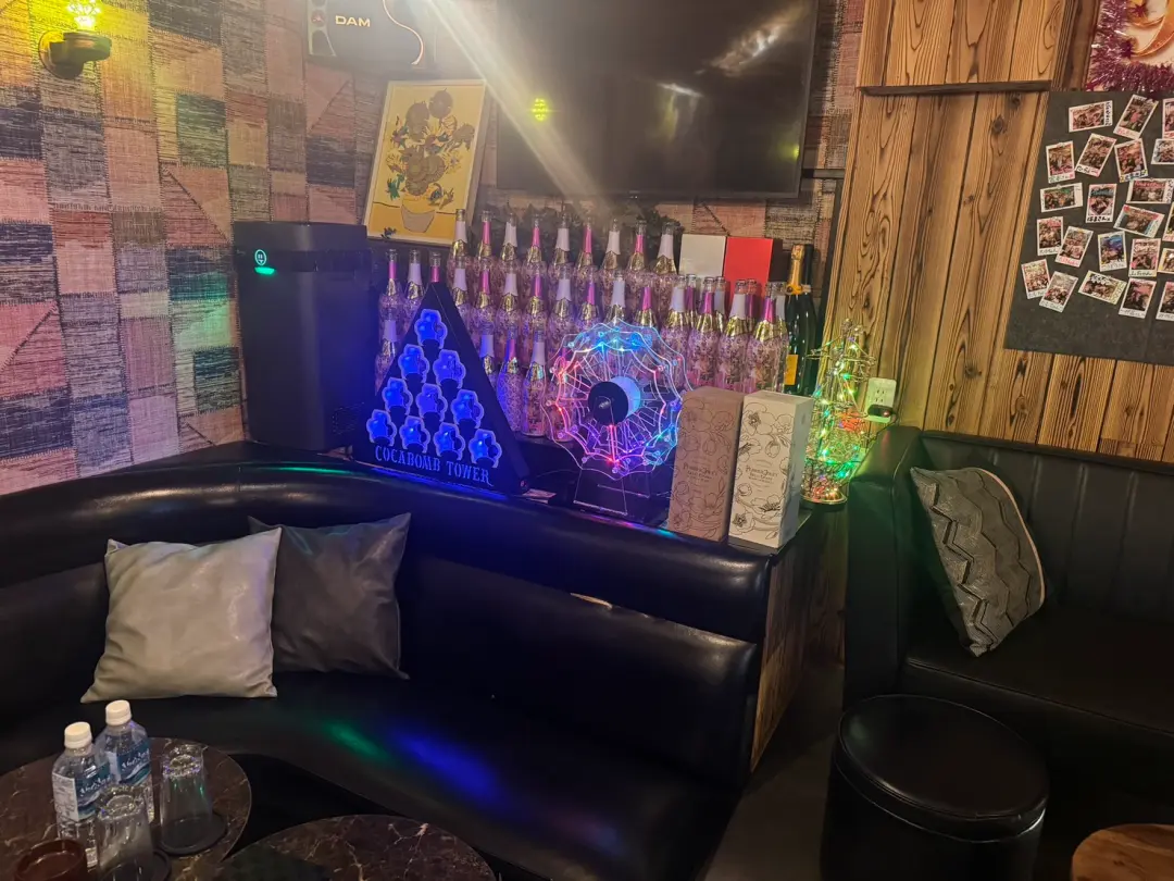 Girl’s BAR Lounge Angkor(アンコール)