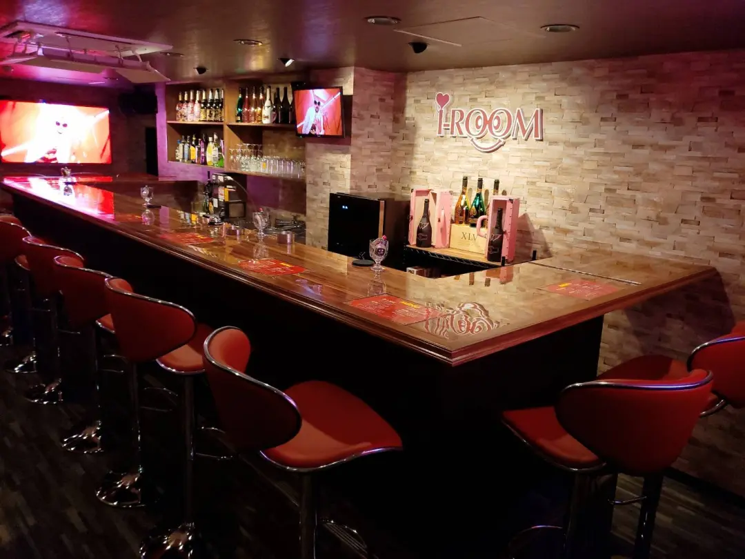 Girl’s Bar i-ROOM (アイルーム)