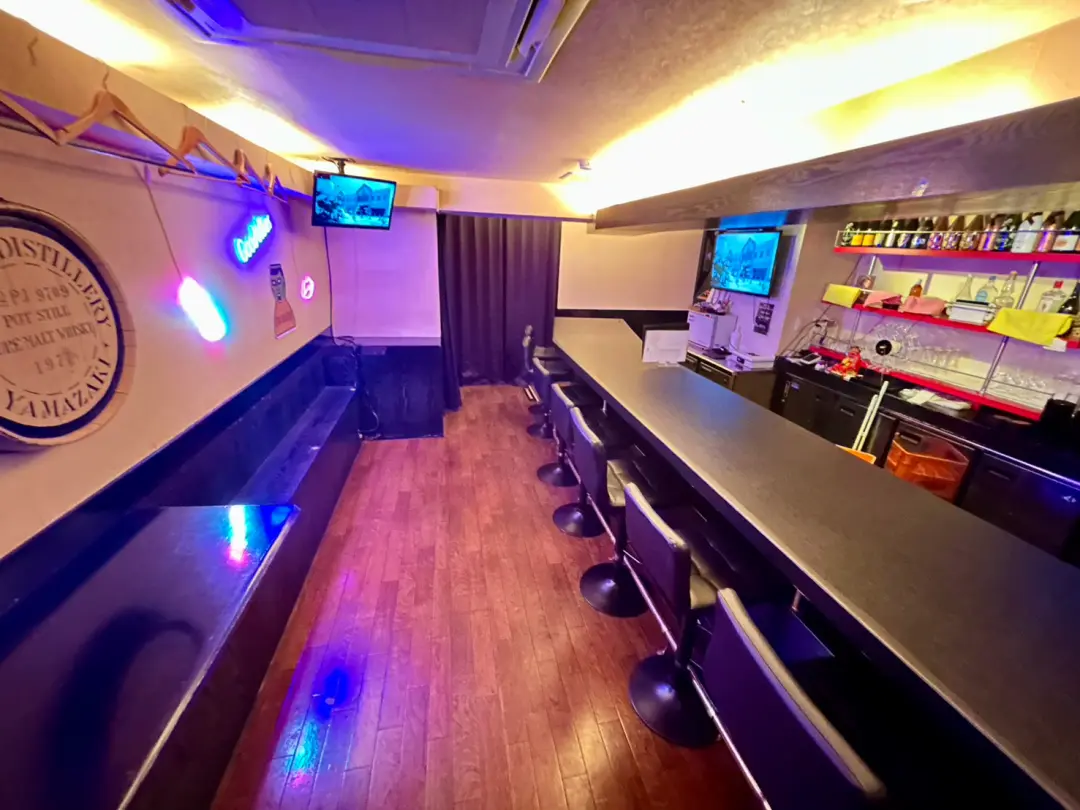 girls bar IVE(アイヴ)
