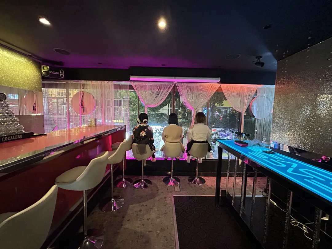 GIRLS LUXURY BAR 2Face (ツーフェイス)